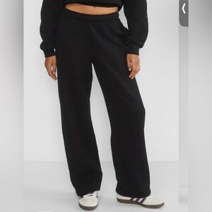 Tna cozy fleece mega straight sweatpants
